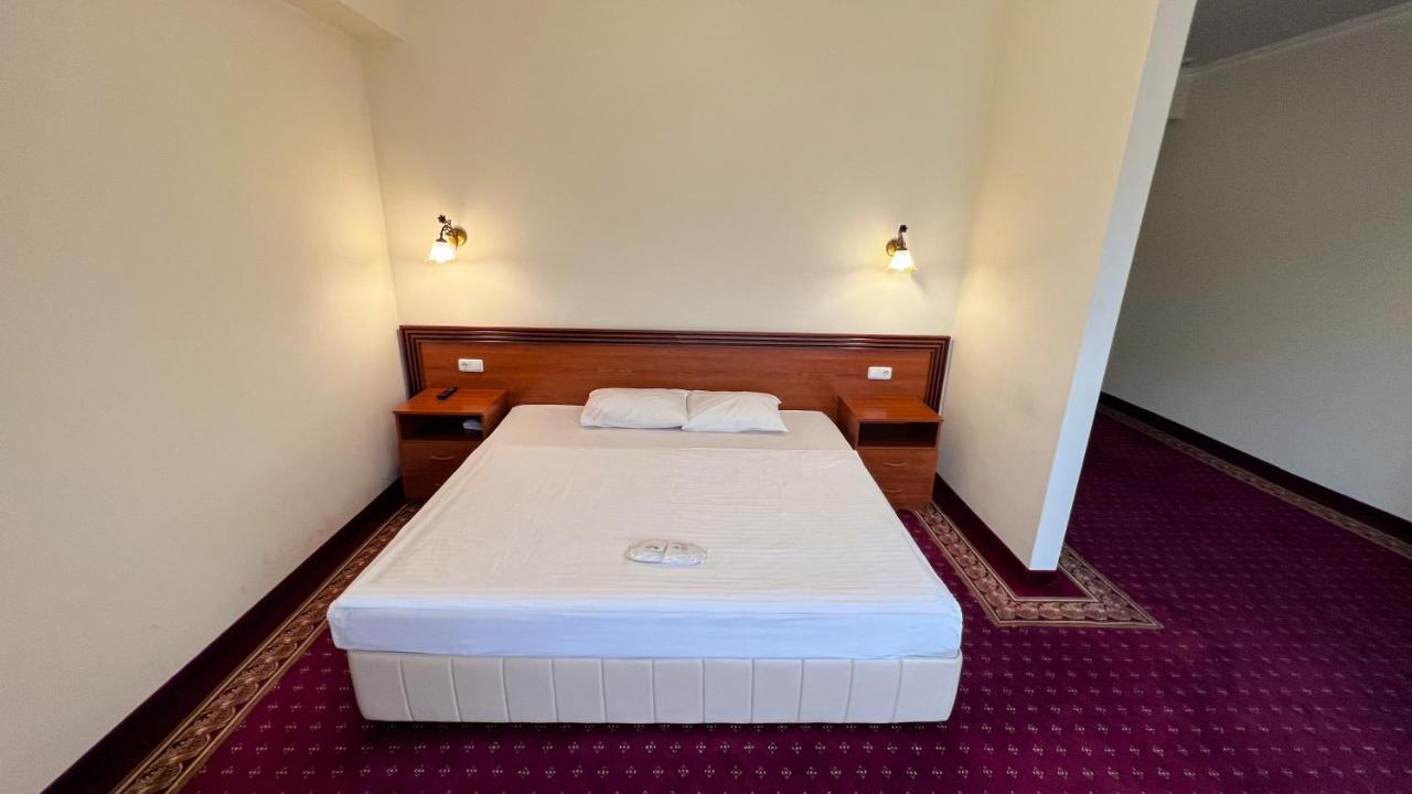 Olympavan Hotel Yerevan Luaran gambar