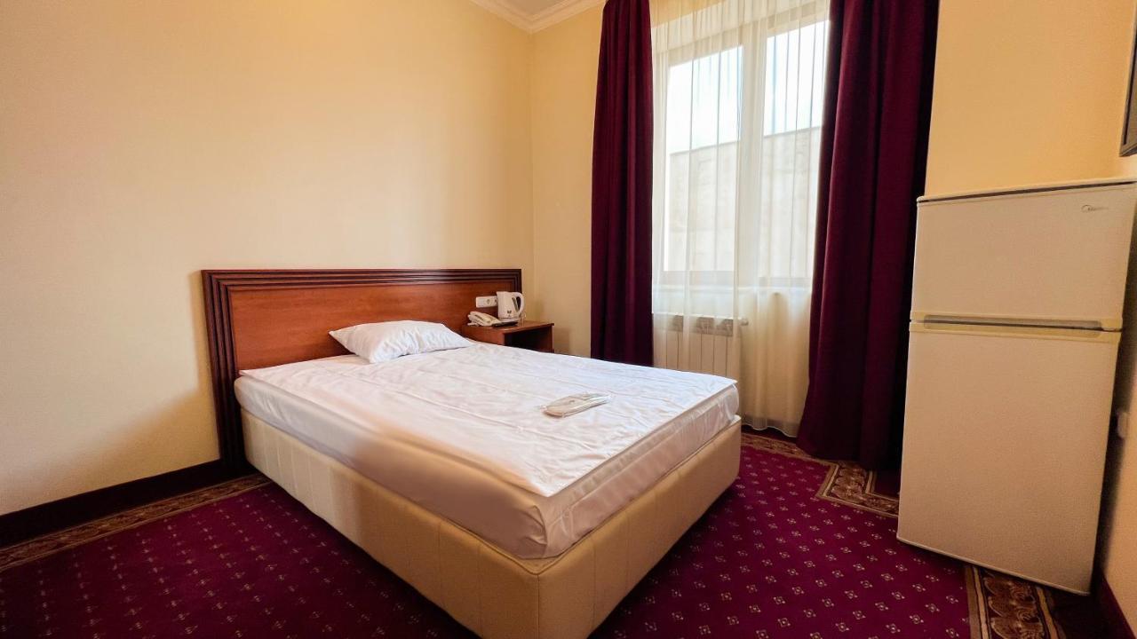 Olympavan Hotel Yerevan Luaran gambar